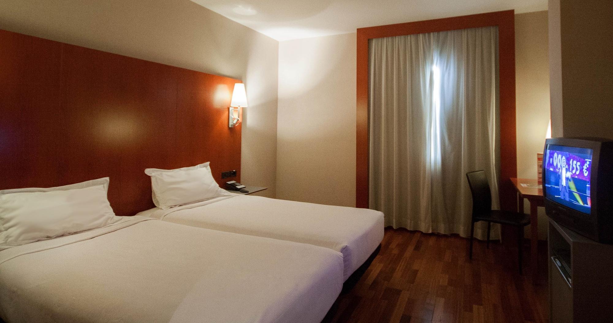 บีแอนด์บี โฮเทล เอลเช่ Hotel ภายนอก รูปภาพ