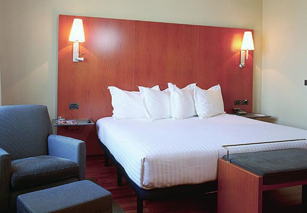 บีแอนด์บี โฮเทล เอลเช่ Hotel ห้อง รูปภาพ